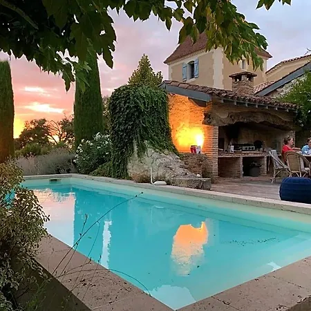 Propriété Le Monneton Bed and breakfast