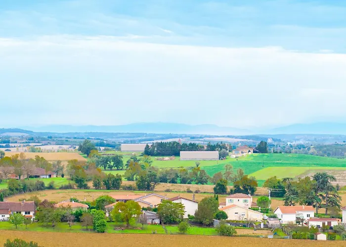 Propriete Le Monneton Bed and Breakfast 3*