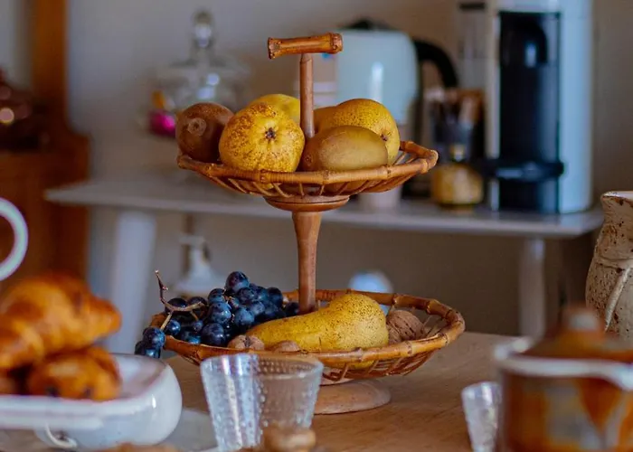 Propriete Le Monneton Bed and Breakfast 3*